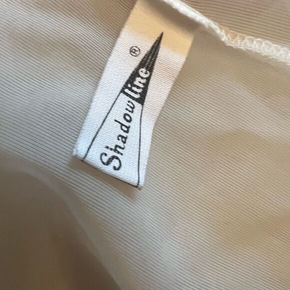 Shadowline vintage lace floral Elegant Sheer White Lace peignoir set. L - Picture 8 of 15